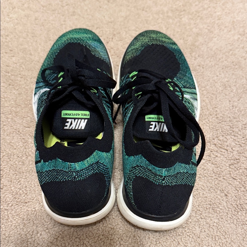 Nike Black and Green Free 4.0 Flyknit Sneakers - Picture 2 of 8